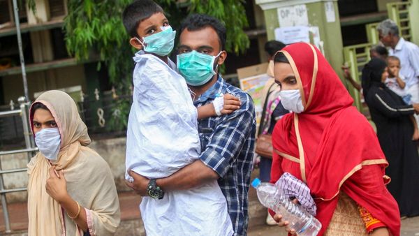জ্বরে দুই 'অস্বাভাবিক' মৃত্যু! কোঝিকোড়ে জারি নিপা সতর্কতা