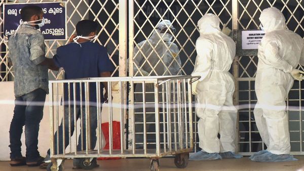 Virus Attack: করোনার পর নিপা ভাইরাসের হানা! কেরলে দু’জনের মৃত্যু সংক্রমণেই, নিশ্চিত করলেন কেন্দ্রীয়মন্ত্রী