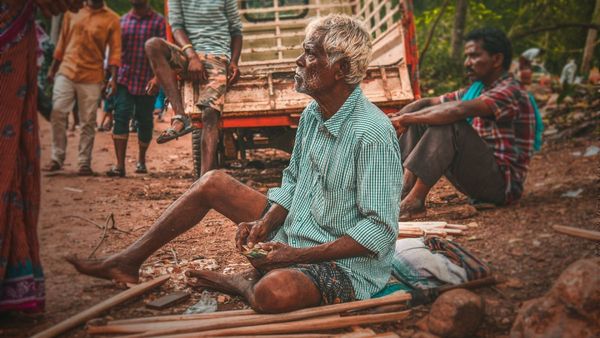 কমছে শিশু, বাড়ছে প্রবীণ নাগরিকদের সংখ্যা, ২০৫০ নাগাদ কোথায় দাঁড়াবে ভারতের জনসংখ্যার বিন্যাস, কী বলছে গবেষণা