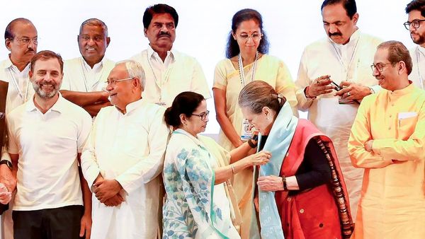 INDIA Alliance Meeting: একের বিরুদ্ধে এক প্রার্থী যতটা সম্ভব, তৈরি বিরোধী মহাজোট ইন্ডিয়ার স্লোগান