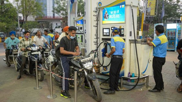 Business Idea: প্রতিদিন চার হাজার রোজগার! একবার বিনিয়োগেই সহায় হবেন খোদ মা লক্ষ্মী