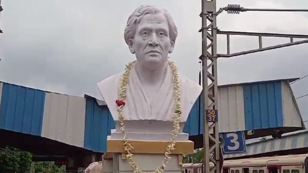 শরৎচন্দ্র চট্টোপাধ্যায়ের নামে দেউলটি স্টেশন! শরৎ-জন্মজয়ন্তীতেই জোরালো হল দাবি