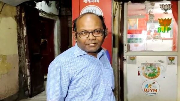 দিলীপ-অনুগামী সায়ন্তন কি সক্রিয় হবেন বিজেপিতে! মনে খেদ নিয়ে হঠাৎ হাজির দফতরে