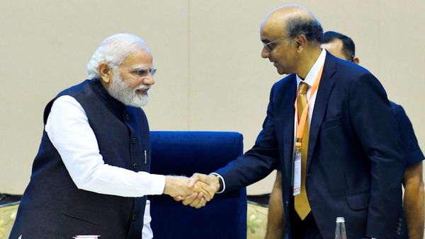 Singapore: আরও এক ভারতীয় বংশোদ্ভুত রাষ্ট্রপতি, প্রাক্তন উপপ্রধানমন্ত্রী সিঙ্গাপুরে বিপুল ভোটে জয়ী