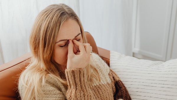 Sinus: সাইনাস থেকে মুক্তি পেতে রোজ পাতে কী খাবার রাখবেন, কোন খাদ্যই বা এড়িয়ে চলবেন