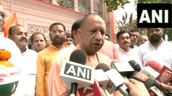 Yogi Adityanath: ৬৭টি জায়গায় ‘অজয় টু যোগী আদিত্যনাথ’ প্রকাশিত হয়ে ইতিহাস গড়েছে