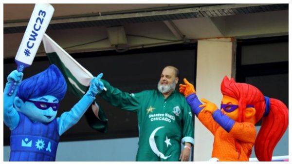 ICC World Cup 2023: বাবরদের সমর্থনে একাই বশির চাচা, প্রেস বক্সেও নেই পাক মিডিয়ার প্রতি‌নিধি