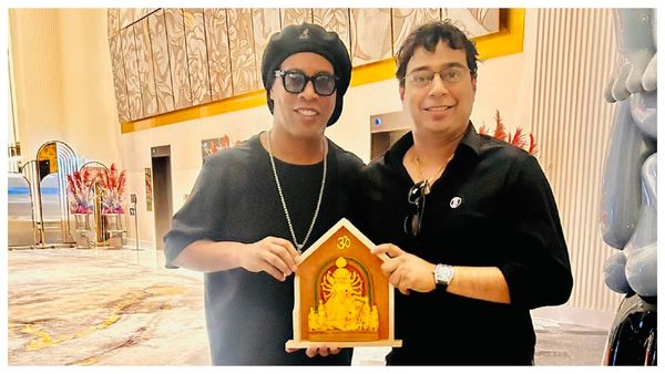 Ronaldinho: রোনাল্ডিনহোর হাতে মা দুর্গা, জেনে নিন কলকাতায় ব্রাজিলিয়ান তারকার সফরসূচি