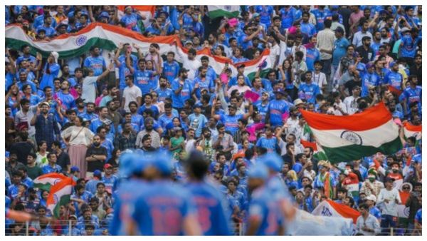 ICC ODI World Cup 2023: মোতেরাতেও ‘জয় শ্রীরাম’, গানে গানে গলা মেলালেন লক্ষাধিক দর্শক, কেঁপে গেল পাকিস্তান