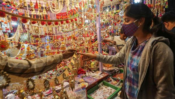 Business Ideas During Festival: পুজোর দিনে বাড়তি রোজগার চান? কখনই প্রতিবেদনটি এড়িয়ে যাবেন না