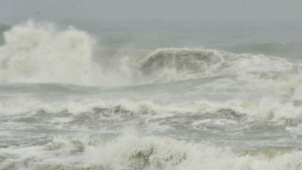 Cyclone Hamoon Alert: পুজোর শেষ বেলায় আবহাওয়ায় পরিবর্তন! রাতের মধ্যে বঙ্গোপসাগরে 'ঘূর্ণিঝড় হামুন'