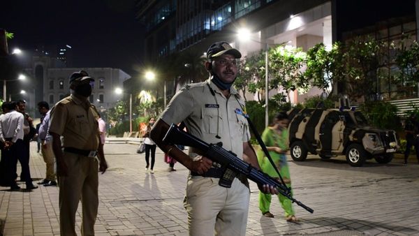Israel-Palestine Conflict: দিল্লিতে ইসরায়েলি দূতাবাসের নিরাপত্তা বাড়াল ভার‍ত, নজর Chabad House-এ