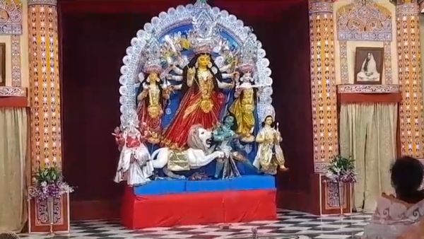 Durga Puja 2023: মহাষষ্ঠীতে দেবীর আবাহনের প্রস্তুতি শুরু, বেলুড় মঠে চলছে কল্পারম্ভ, সন্ধ্যেয় মায়ের বোধন