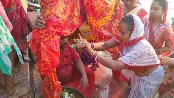 Durga Puja 2023: নবপত্রিকা স্নানের মাধ্যমেই পুজো শুরু! সপ্তমীতেও মায়ের প্রাণ প্রতিষ্ঠা