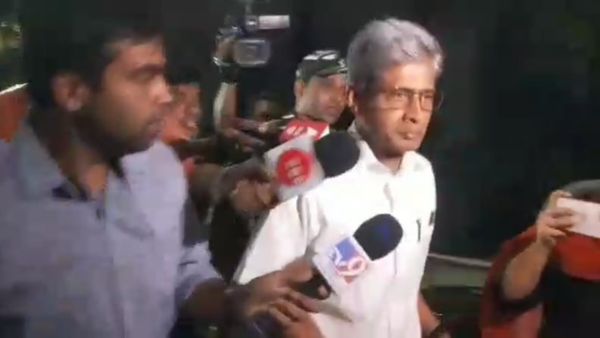 জেরায় সিবিআইকে কতটা বলেছেন পর্ষদ সভাপতি? তথ্য যাচাই করছেন তদন্তকারীরা