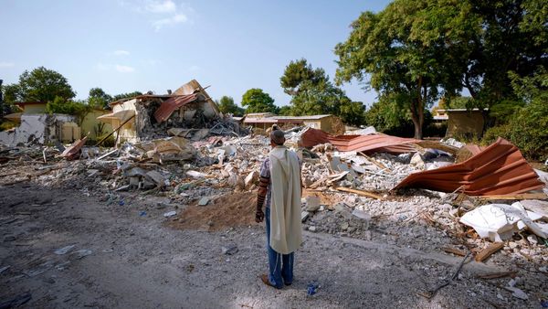 আমেরিকার অস্ত্রে হামলা বাড়াচ্ছে ইজরায়েল, গুঁড়িয়ে যাচ্ছে প্যালেস্টাইনের সভ্যতা