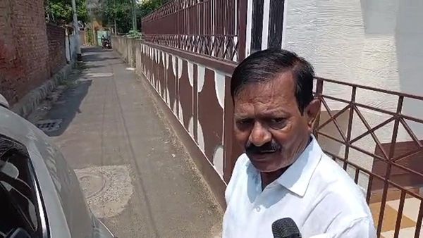 এবার কি কালীঘাটের কাকুর জন্য কাঁচের ঘর বানাবে এসএসকেএম?