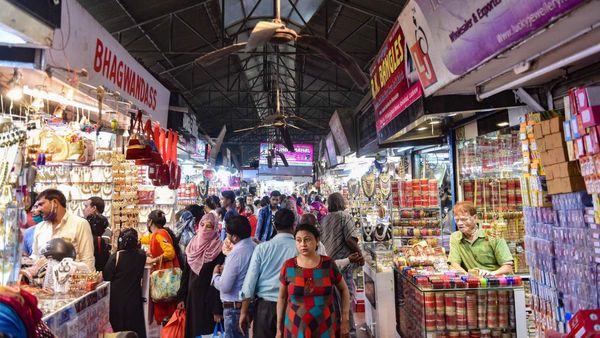 Changes From 1st November: ১ নভেম্বর থেকে বদলাচ্ছে এই নিয়মগুলি, উৎসবের মরশুমে পকেটে টান পড়বে আমজনতার
