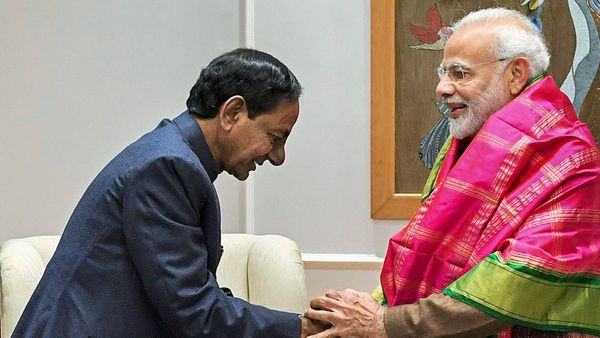 NDA-তে যোগ দিতে চেয়েছিলেন, কিন্তু...! তেলেঙ্গানায় গিয়ে কেসিআরের কথা ফাঁস প্রধানমন্ত্রী মোদীর