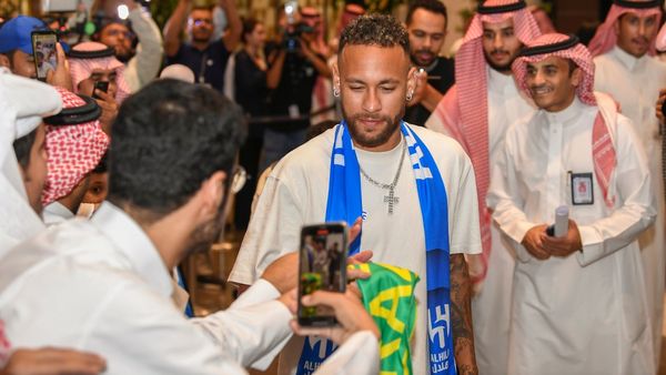 Neymar: ব্রাজিলের হারের দিন চোট পেলেন নেইমার, ভারতে খেলতে আসার সম্ভাবনা ঘিরে অনিশ্চয়তা