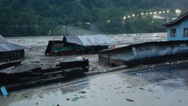 Weather Update: আরও ভারী বর্ষণের পূর্বাভাস সিকিমে, এবার বিপদের প্রমাদ গুনছে মেঘালয়