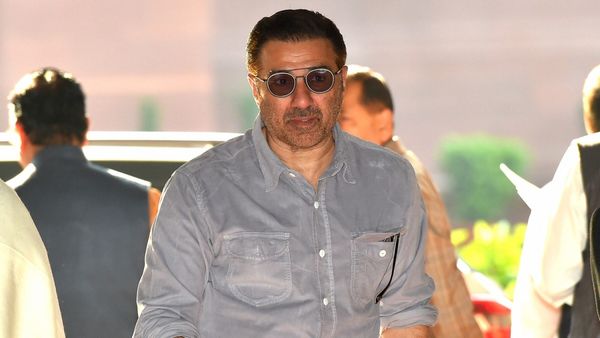 Sunny Deol: রণবীর কাপুরের রামায়ণে দেখা যাবে গদর-২র সানি দেওলকে, কোন ভূমিকায় থাকবেন তিনি জেনে নিন