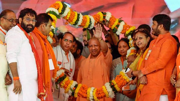 Yogi Adityanath: লক্ষ্য ডেঙ্গি প্রতিরোধ! উত্তর প্রদেশের মেডিক্যাল কলেজগুলির 'স্বাস্থ্য' পর্যালোচনা যোগীর