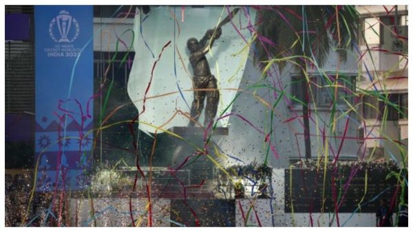 Sachin Tendulkar:ওয়াংখেড়েতে চিরস্থায়ী সচিন, ১৩ বছর পর ফের লিটল মাস্টারের দ্বিতীয় মূর্তির উন্মোচন, দেখুন ভিডিও