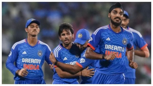 Indian Cricket Team: চমক দিয়েই প্রোটিয়া সফরে ভারতীয় দল ঘোষণা, তিন ফর্ম্যাটেই সুযোগ এক বঙ্গ তারকার