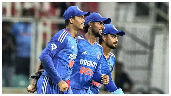 IND vs AUS T20I: ১৭ বছরের ইতিহাসে টি২০-তে বিরল রেকর্ড ভারতের, রোহিত-রাহুলদের নজির স্পর্শ যশস্বীর