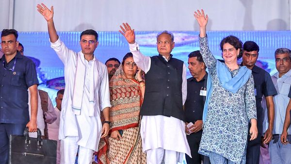 Rajasthan Election 2023: চরমে অশোক-সচিন কোন্দল, রাজস্থান কংগ্রেসের কপালে কী অপেক্ষা করছে?