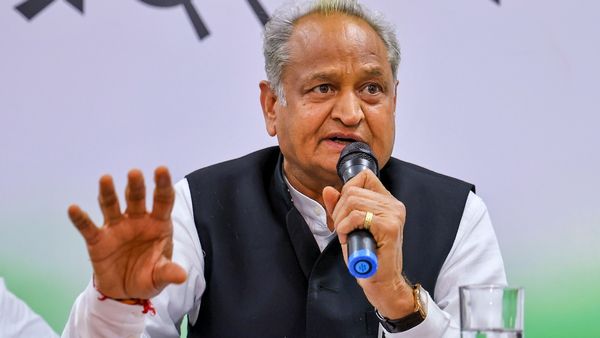 Rajasthan Assembly Election 2023: অস্ত্র সাত প্রাক-নির্বাচনী প্রতিশ্রুতি! কংগ্রেস সরকার হলেই গ্যারান্টি শিবির