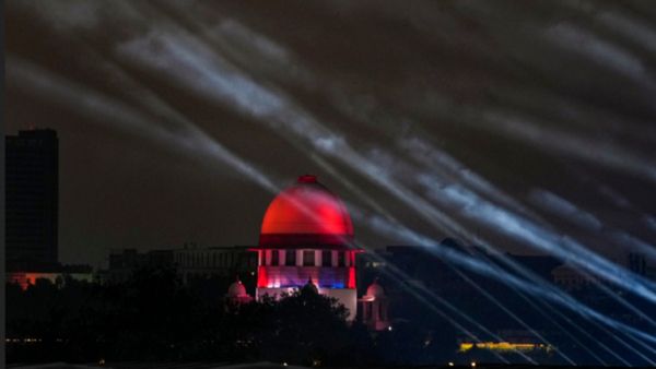 Supreme Court: সব দলের রাজনৈতিক অনুদানের হিসেব চাইল সুপ্রিম কোর্ট