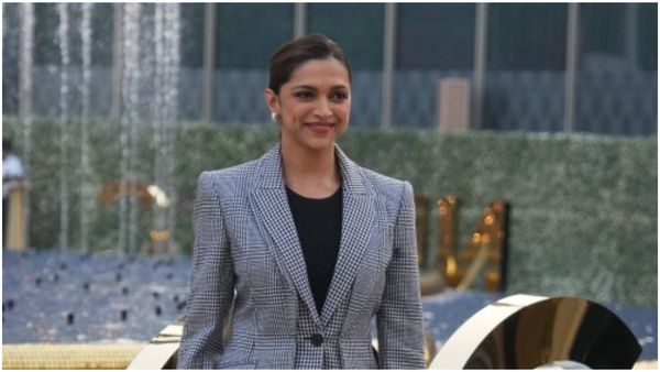 Deepika Padukone: দীপিকার জেএনইউতে যাওয়াই কাল হয়েছিল, ছপকের ব্যর্থতা নিয়ে মুখ খুললেন মেঘনা গুলজার