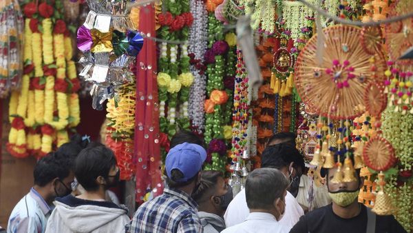 Dhanteras 2023: ধনতেরাসের দিন কেন নুন কেনা হয়, আর্থিক সঙ্কট কাটাতে এভাবে ব্যবহার করুন লবণ