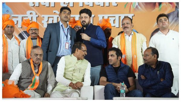 IPL 2024: আইপিএলের সময় লোকসভা ভোট, রাজনীতিবিদ মেন্টর গম্ভীরের পুরো সার্ভিস পাবে কেকেআর?