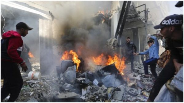 Israel-Palestine Conflict: গাজায় শরণার্থী শিবিরে এয়ারস্ট্রাইক ইজরায়েলের, নিহত কমপক্ষে ৮০