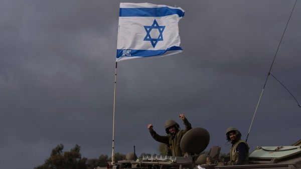 Israel-Palestine Conflict: যুদ্ধবিরতি ঘোষণা হতেই ১৩ জন ইসরায়েলি পণবন্দিকে ছাড়ল হামাস