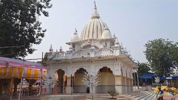 বাঁকুড়ায় শ্মশানের পর্ণকুটিরে থাকতেন মা কালী, খাতরার এই মন্দির থেকে খালি হাতে ফেরে না কেউ