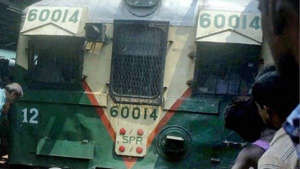 List of Train Cancelled: বিকেলের পর থেকেই বন্ধ থাকবে চক্ররেল পরিষেবা, চলবে ১৬ তারিখ পর্যন্ত