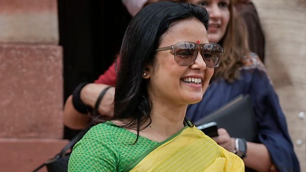 Cash for Query: সমস্যা বাড়তে চলেছে মহুয়া মৈত্রের! এথিক্স কমিটির পরবর্তী বৈঠক ৭ নভেম্বর