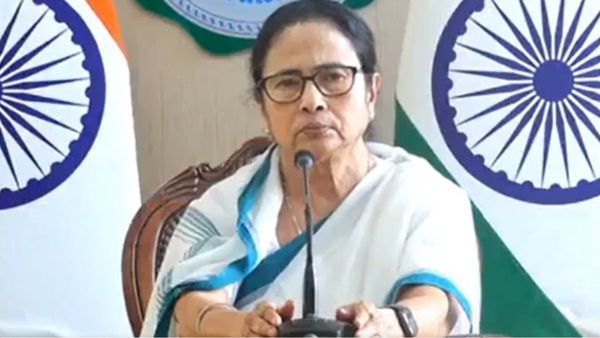 Mamata Banerjee: 'আইনমন্ত্রীর সঙ্গে আলোচনা করে বেআইনি ঘোষণা করুন', বন্দরকে চ্যালেঞ্জ মমতার
