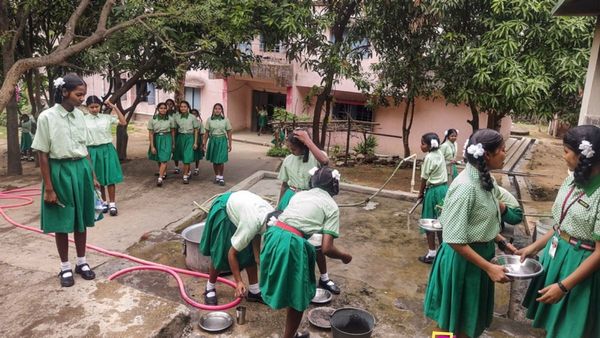Mid Day Meal Scam: শিশু খাদ্য নয়ছয় হয়েছে! সিবিআই তদন্তের সুপারিশ করে বললেন কেন্দ্রীয় শিক্ষা প্রতিমন্ত্রী