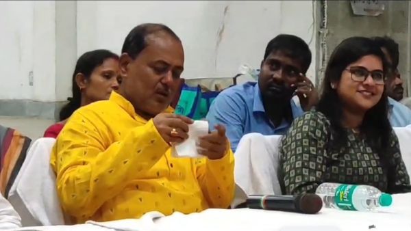 বিডিওর অন্যত্র বদলি, চোখের জলে ভাসালেন তৃণমূল বিধায়ক!