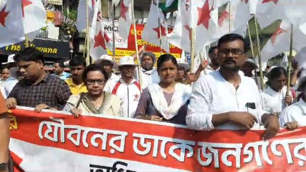 বেকারদের কাজ হলে শাসকদল ভোট লুঠ করতে পারবে না, ইনসাফ যাত্রায় মীনাক্ষী মুখোপাধ্যায়