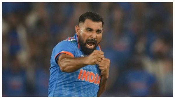 Mohammed Shami: বল বিতর্কে পাকিস্তানের প্রাক্তনীকে কড়া জবাব শামির, দিলেন শুধরে যাওয়ার পরামর্শও