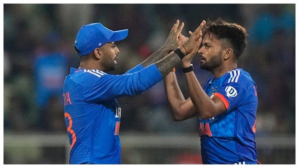 IND vs AUS 3rd T20I: সতীর্থরা সিরিজ জয়ের লড়াইয়ে সামিল, জীবনের বাইশ গজে নতুন ইনিংসের শুরু মুকেশের