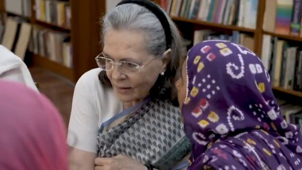 Rajasthan Assembly Election 2023: 'খোঁজ' নেই রাহুল-প্রিয়াঙ্কার! রাজস্থানে বিজেপিকে 'ওয়াকওভার' দিচ্ছে কংগ্রেস?