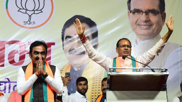 Madhya Pradesh Election 2023: দিল্লিতে দস্তি আর MP-তে কুস্তি! কংগ্রেস ও ইন্ডিয়া ব্লককে নিশানা শিবরাজের