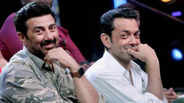 Sunny Deol: হেমা মালিনীর পরিবারের সঙ্গে সম্পর্ক কেমন? অবশেষে মুখ খুললে সানি-ববি